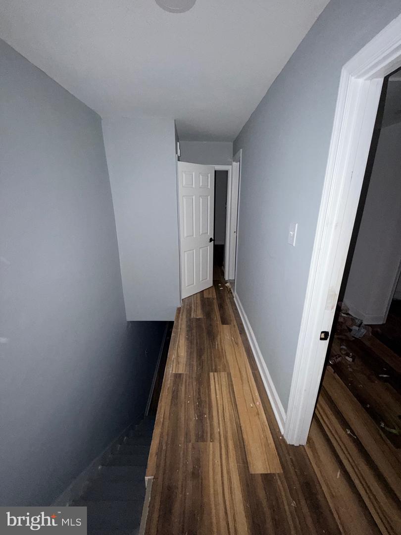 614 Emily St Property Photo 7