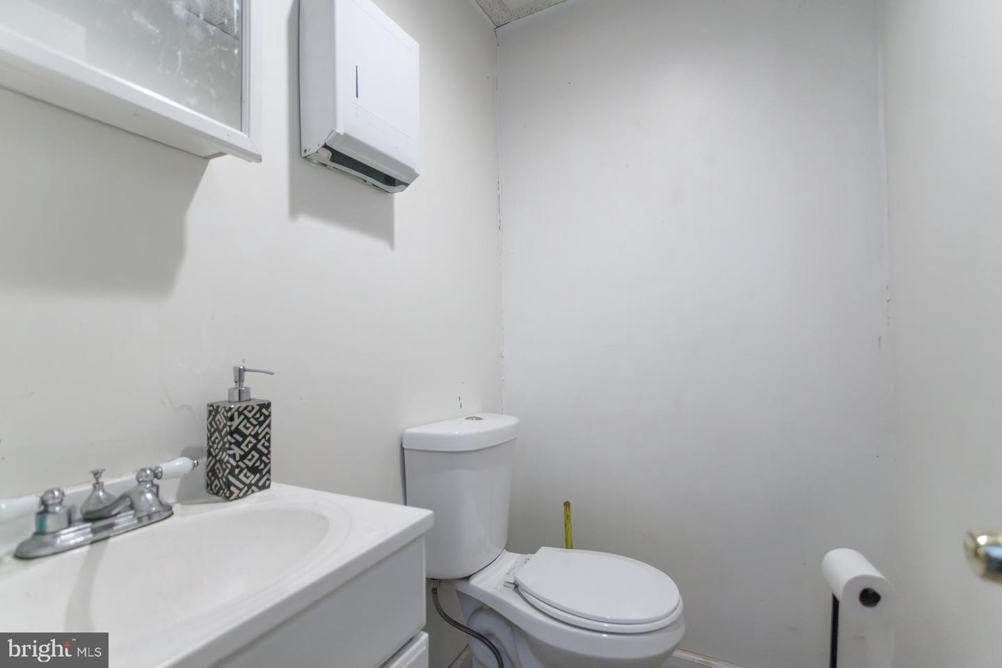 746 E Chelten Ave Property Photo 21