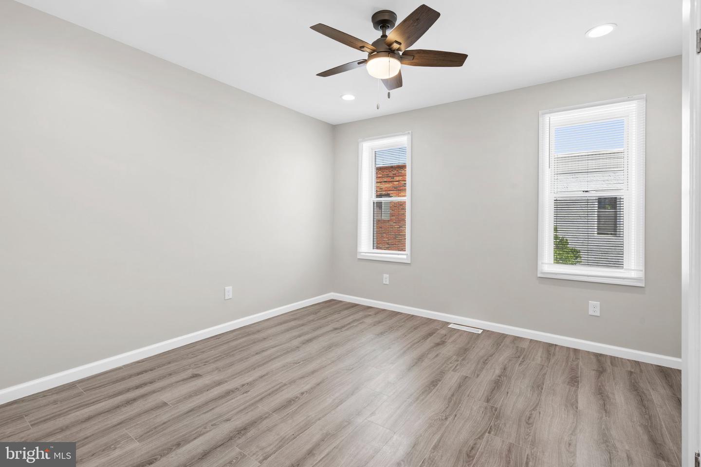 2126 Pierce St Property Photo 14