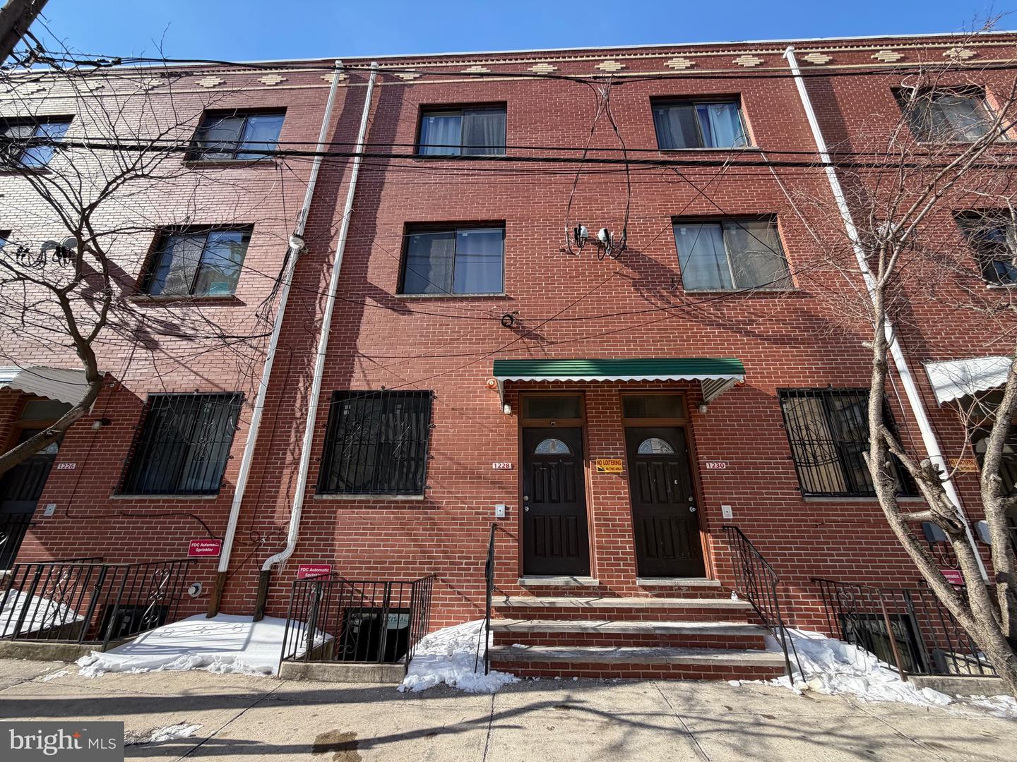 1228 N CARLISLE ST Property Photo 1
