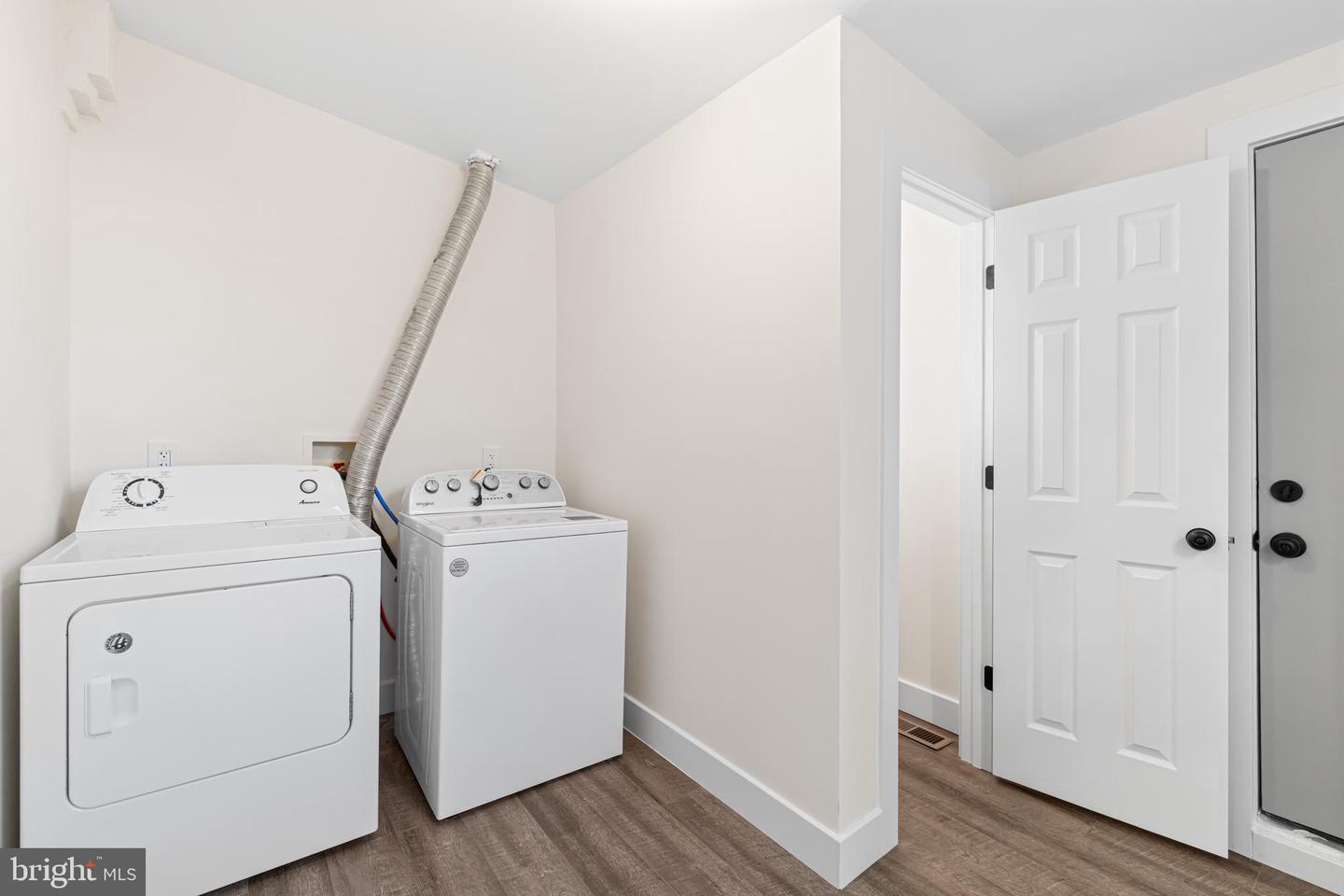 3921 Pennsgrove St Property Photo 5