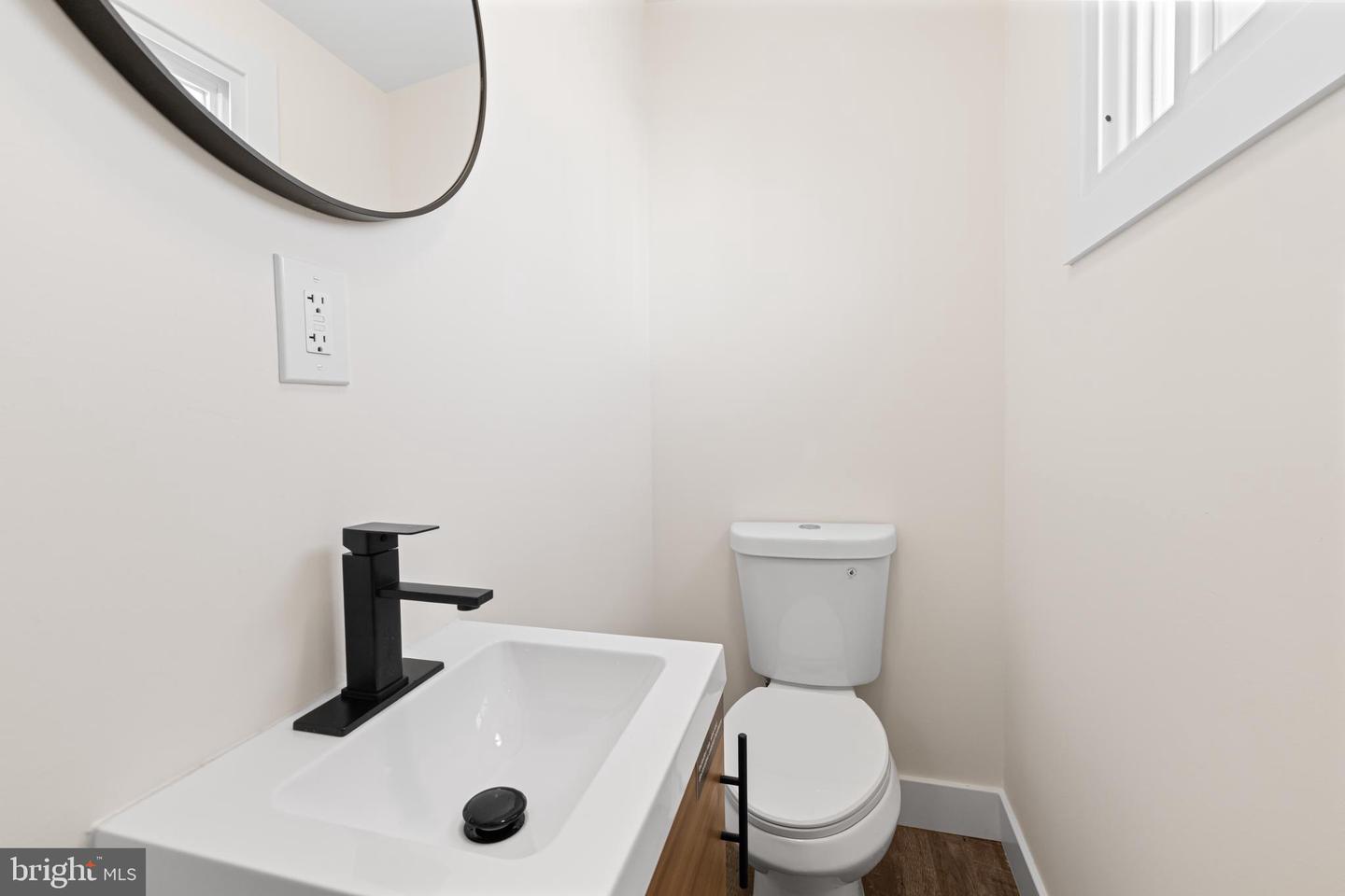 3921 Pennsgrove St Property Photo 6