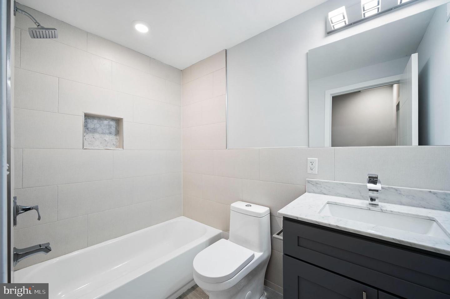2138 N Franklin St Property Photo 11