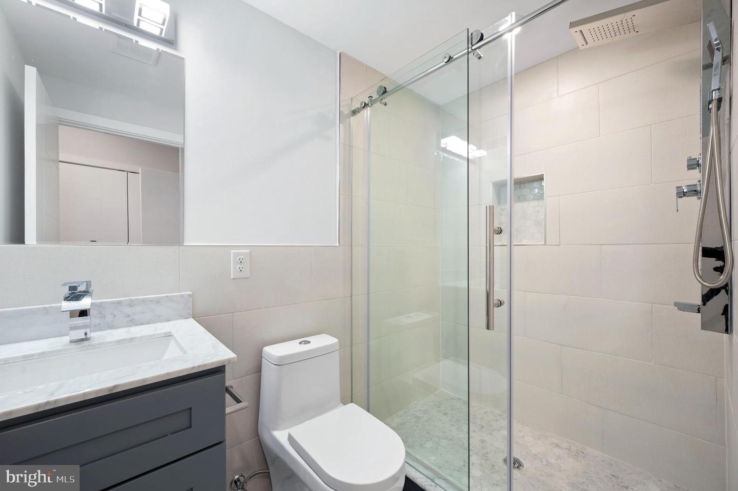 2138 N Franklin St Property Photo 13