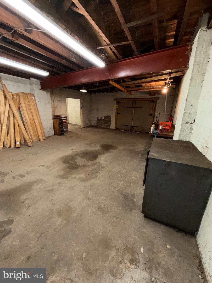 4514-r Paul St Property Photo 2