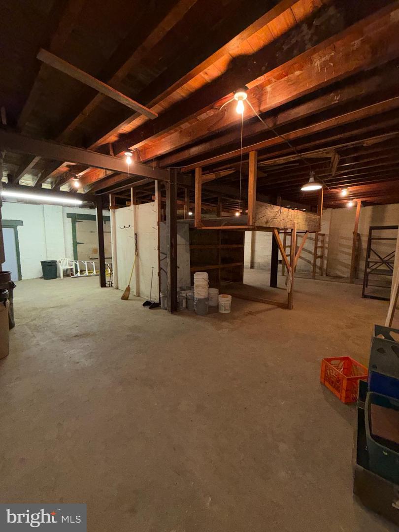 4514-r Paul St Property Photo 5