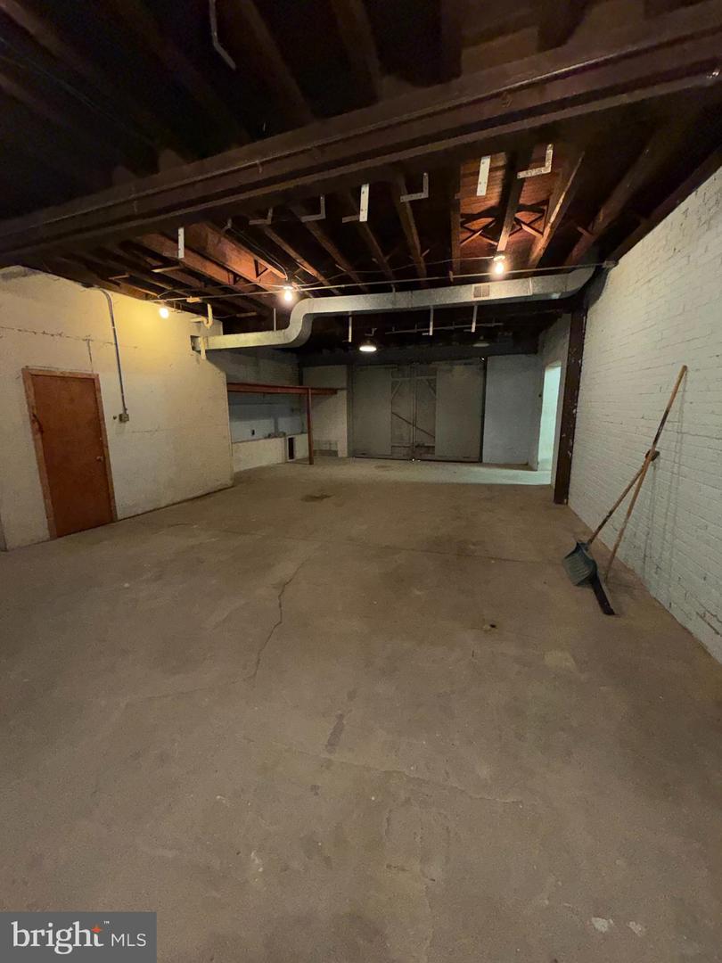 4514-r Paul St Property Photo 8