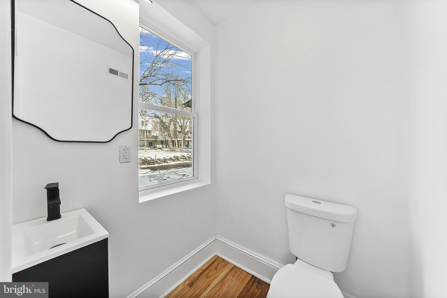 6353 Lebanon Ave Property Photo 10