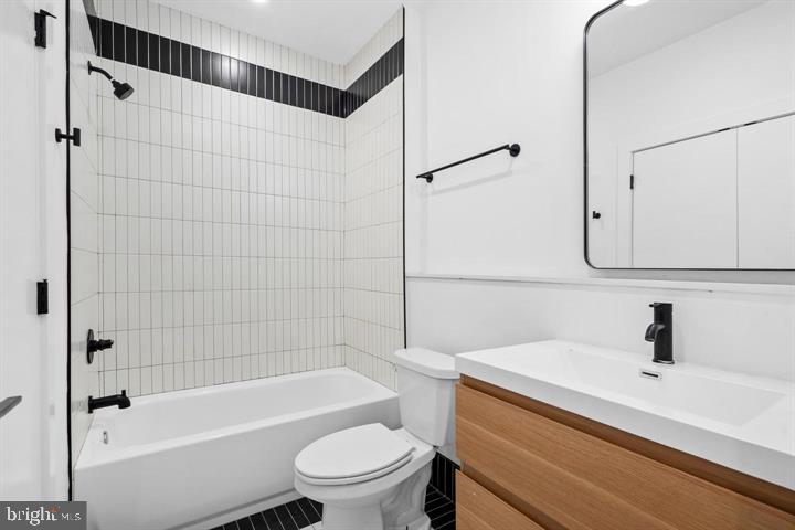 2525 Frankford Ave Property Photo 21