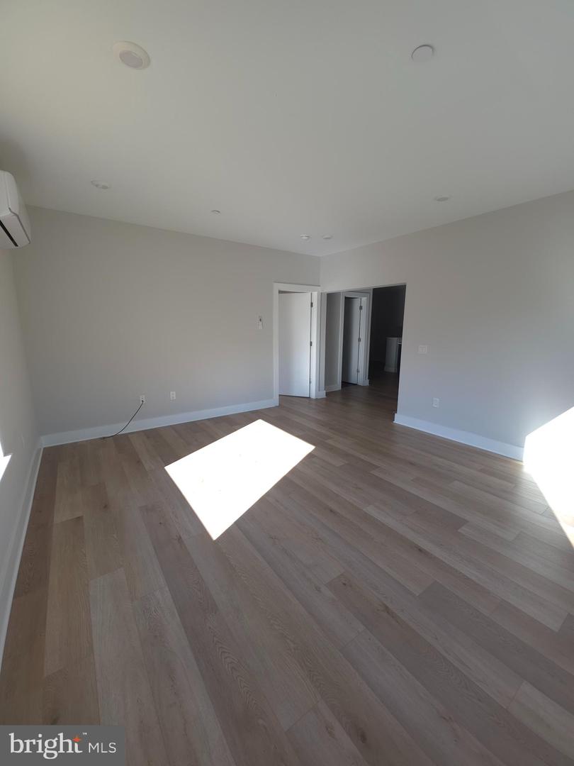 3503 Midvale Ave #404 Property Photo 29