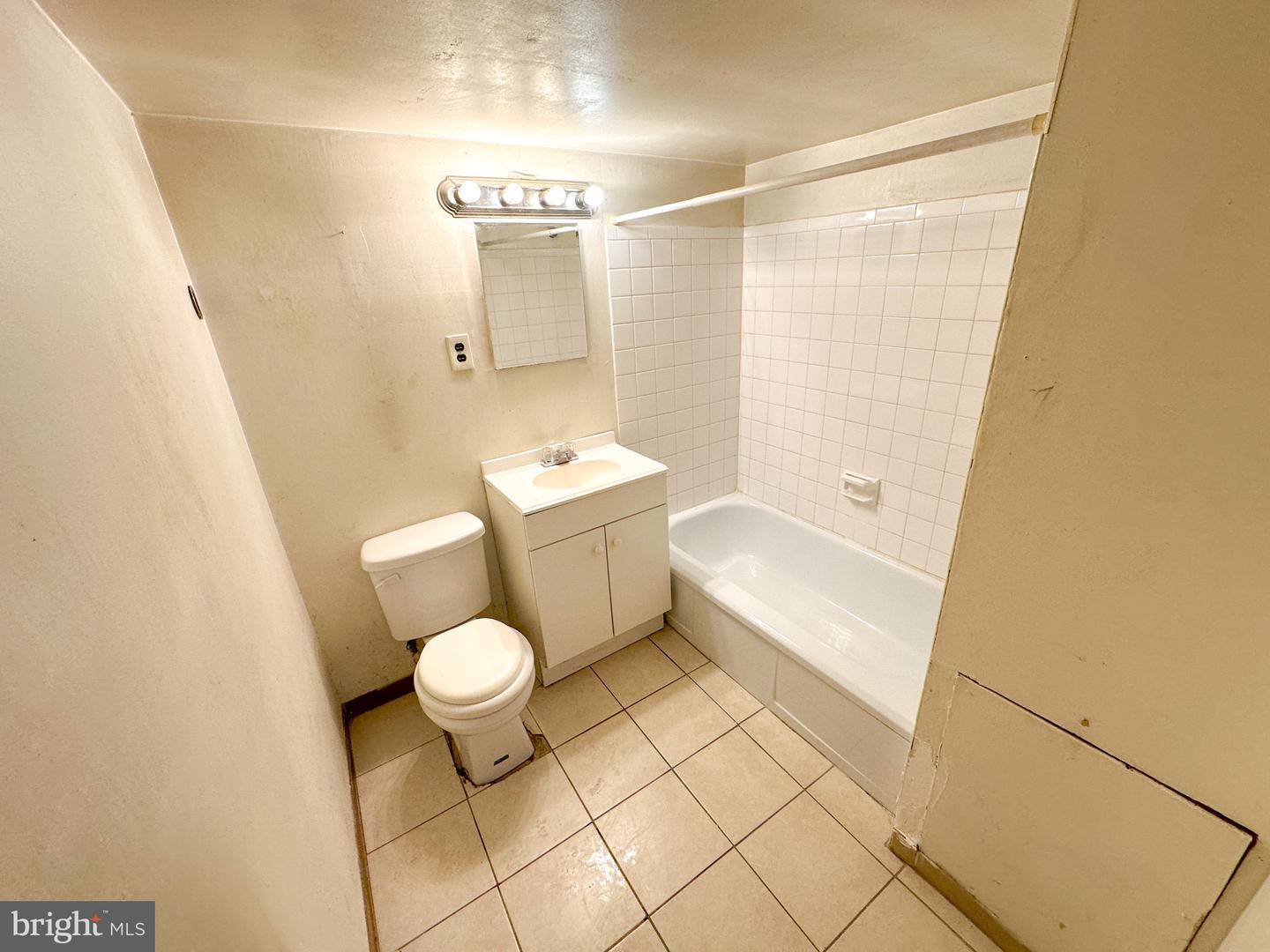 148 W Spencer St #1 Property Photo 5