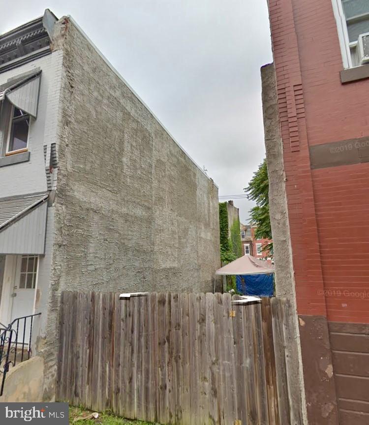 2414 N Gratz St Property Photo 2