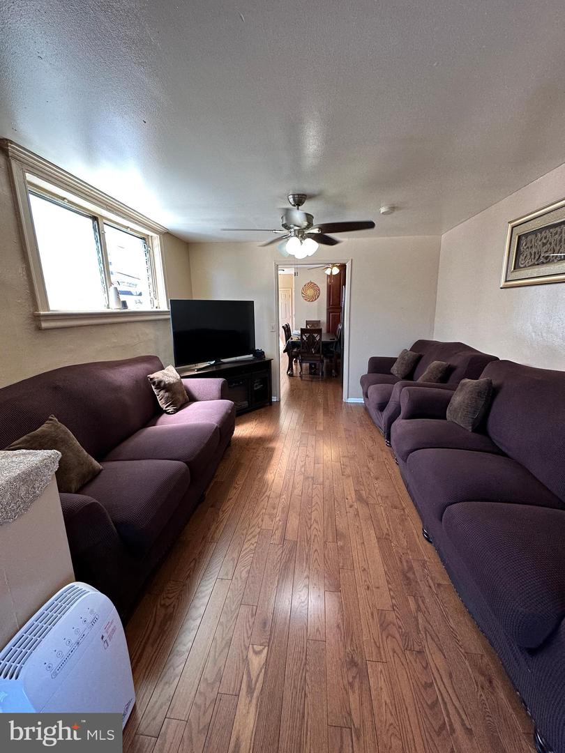 4914 Ormes St Property Photo 4