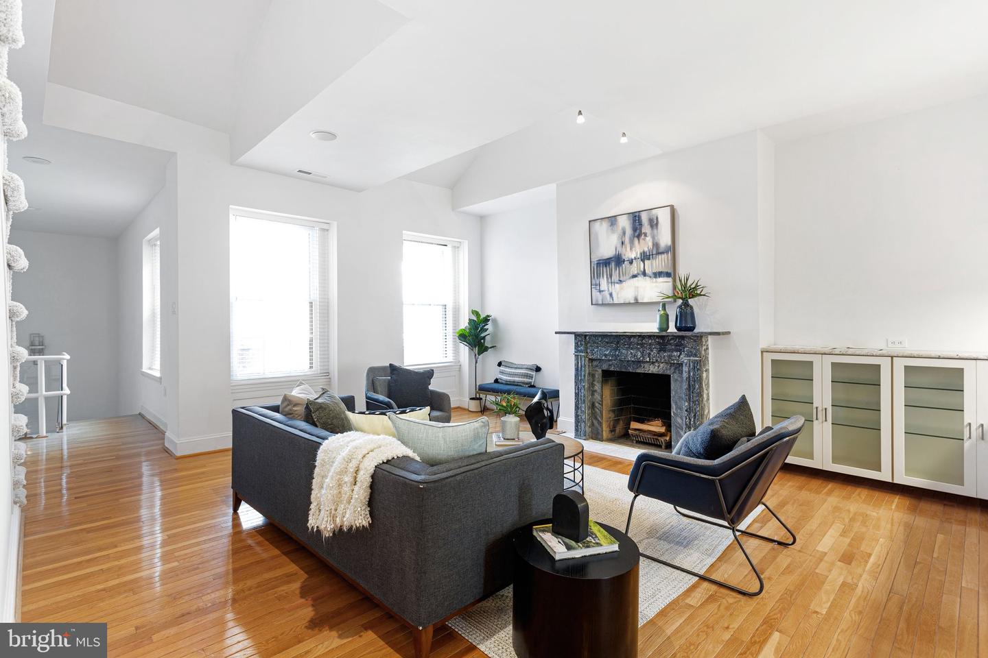 306 S 10th St #d Property Photo 1