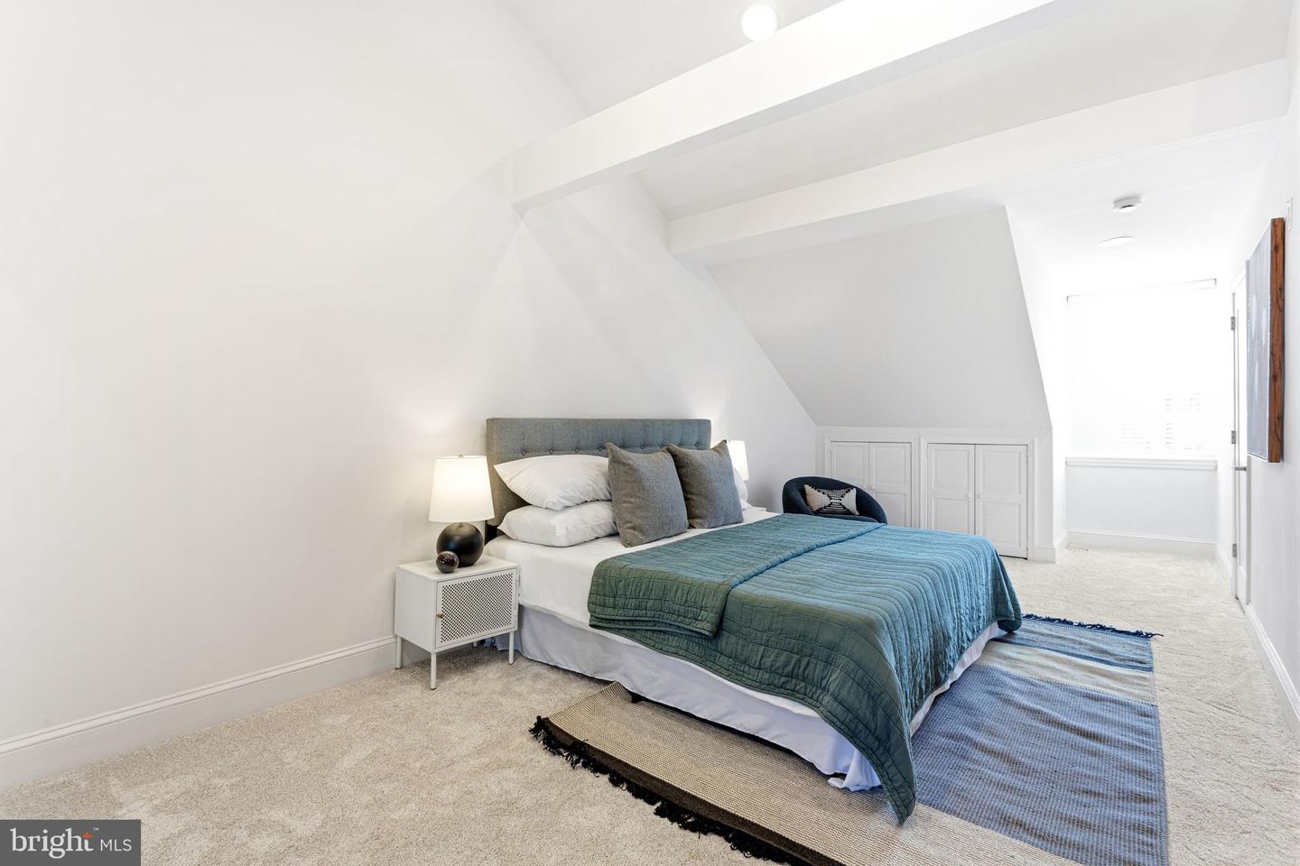306 S 10th St #d Property Photo 11