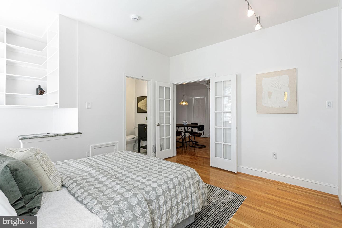 306 S 10th St #d Property Photo 18