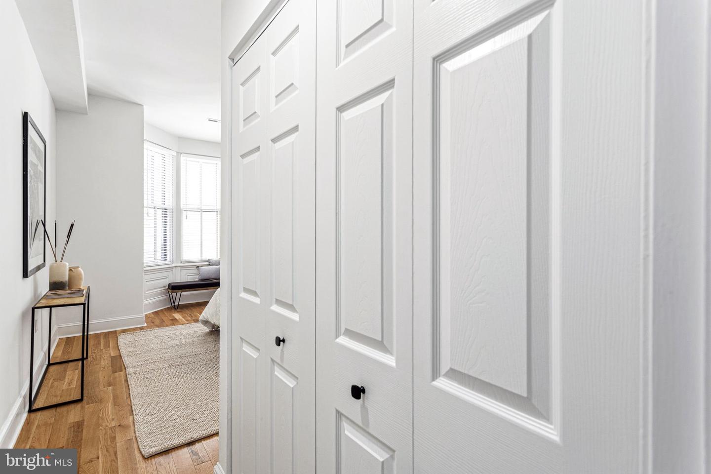 306 S 10th St #c Property Photo 9