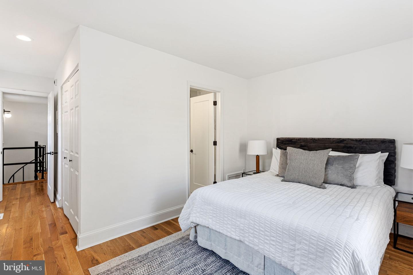 306 S 10th St #c Property Photo 16