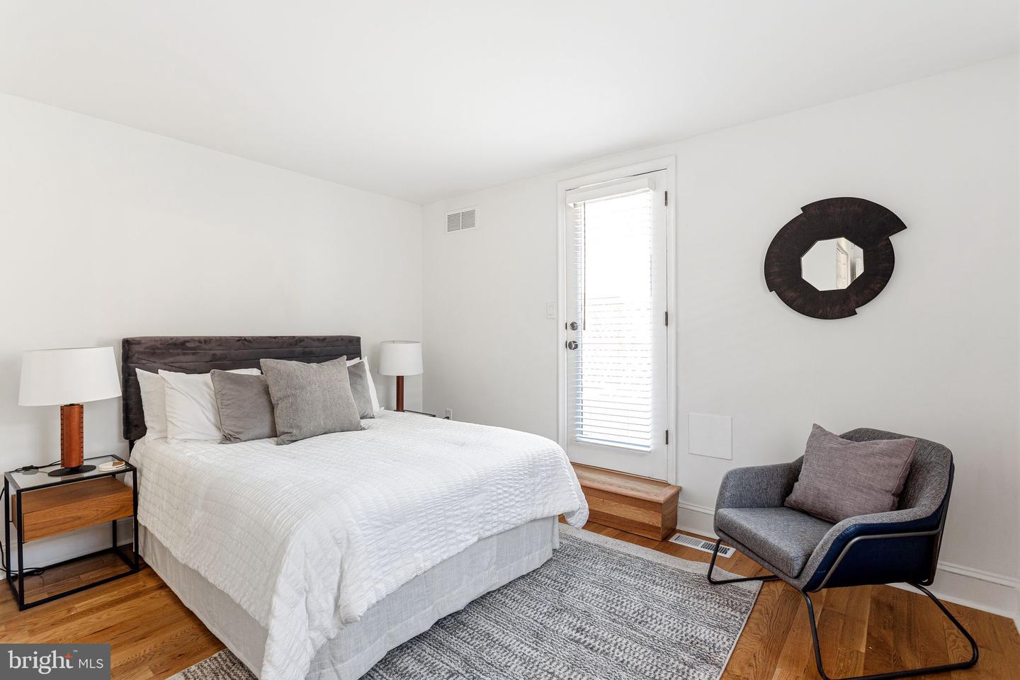 306 S 10th St #c Property Photo 17