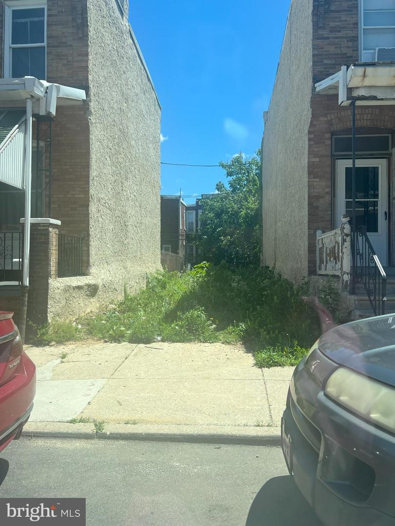 141 N Lindenwood St Property Photo 1