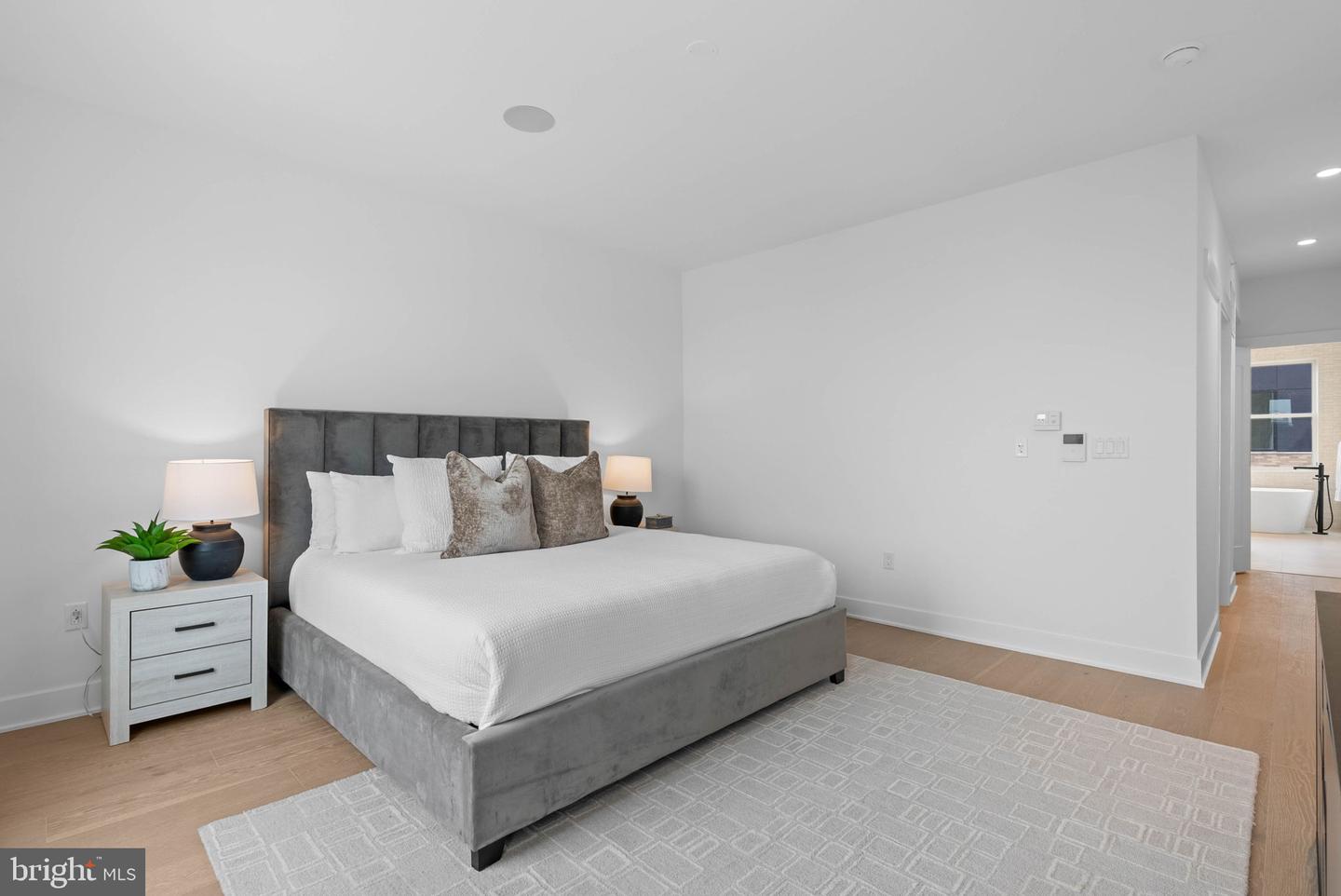 650 Fairmount Ave #j1 Property Photo 11