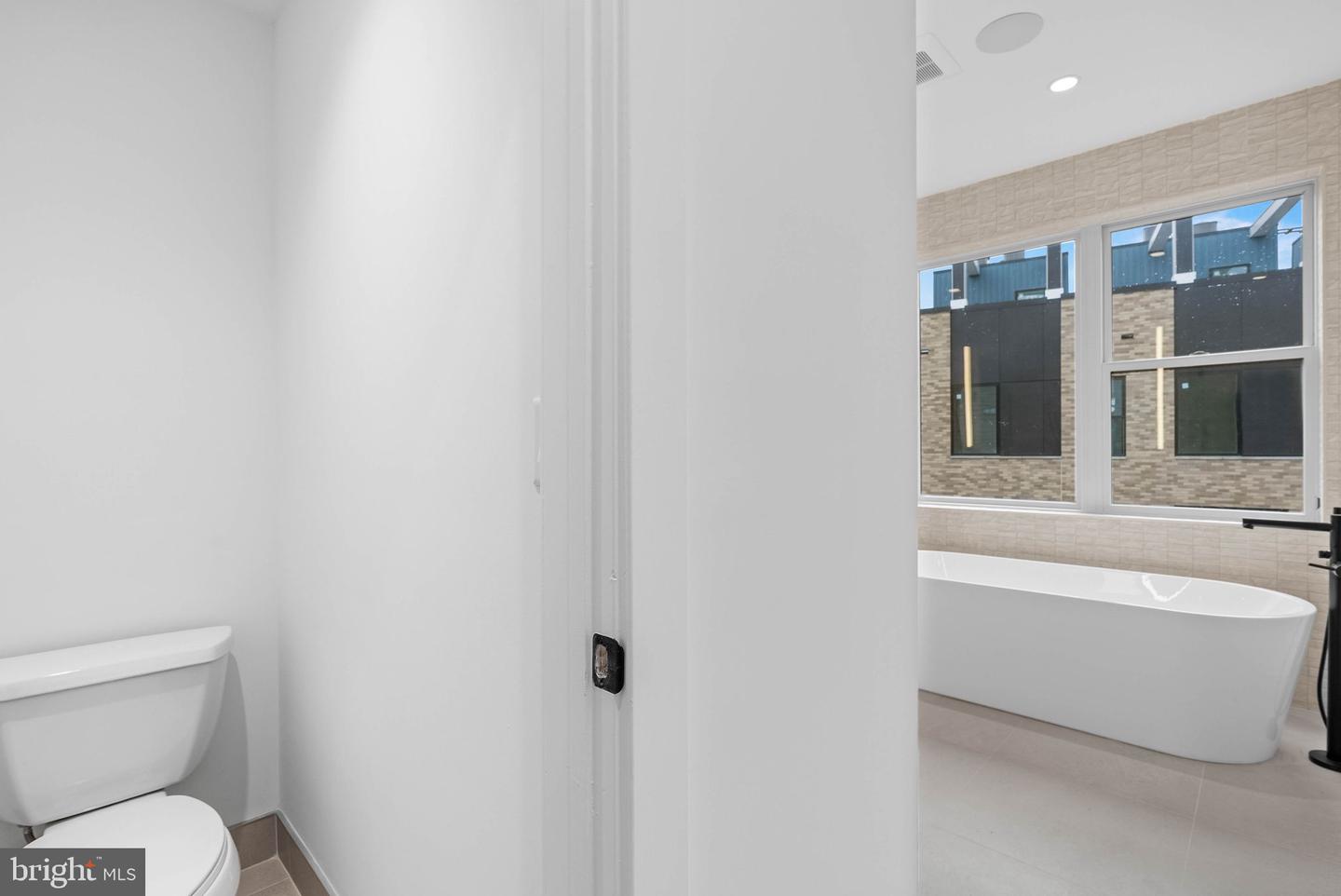 650 Fairmount Ave #j1 Property Photo 17