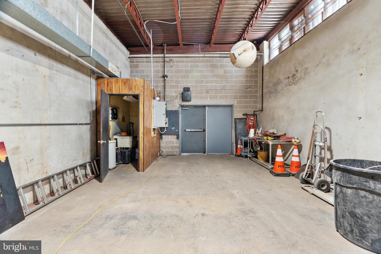 7167 Marsden St Property Photo 4