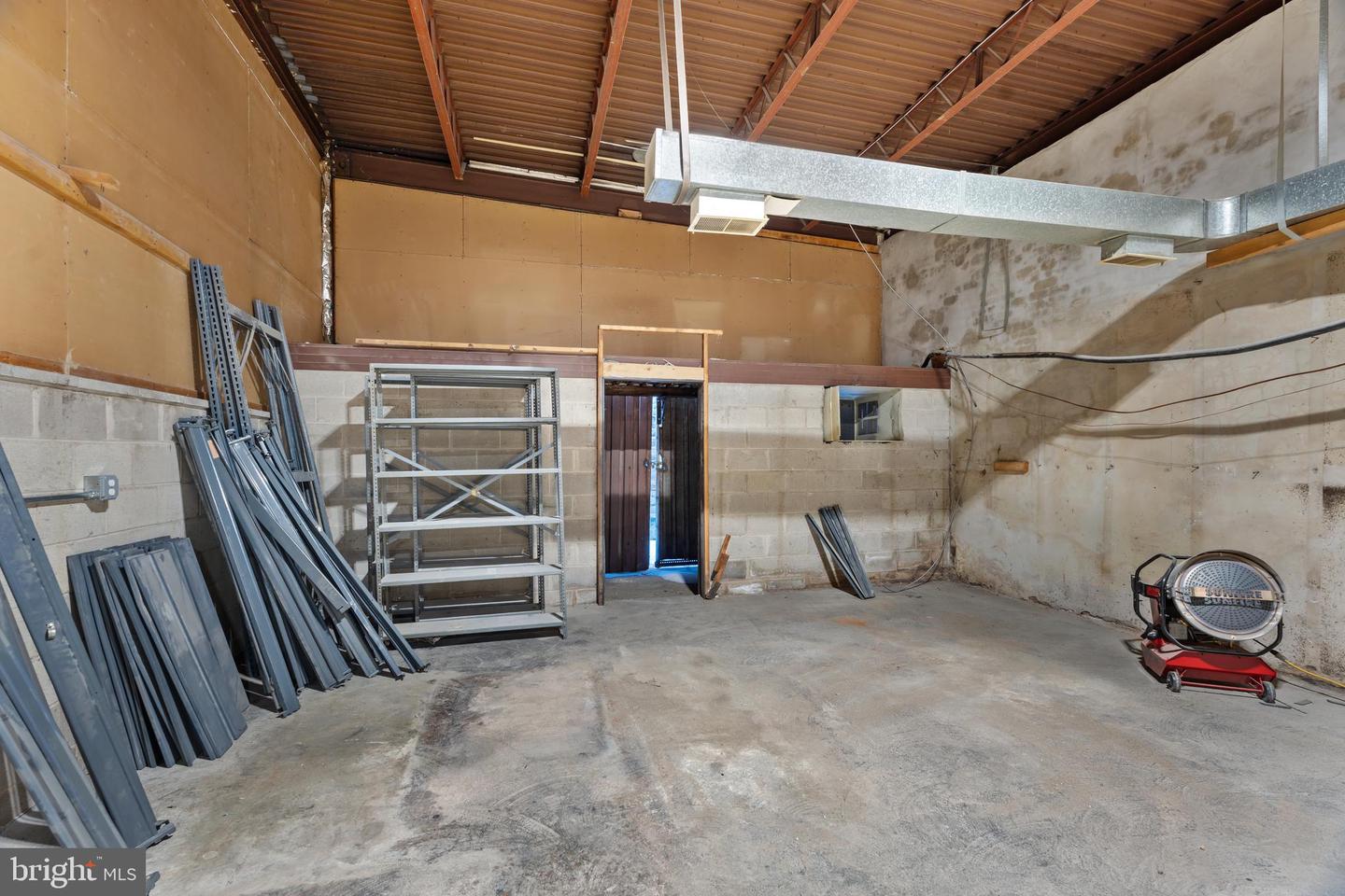 7167 Marsden St Property Photo 8