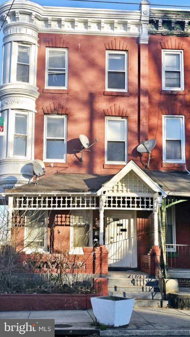 829 N 41ST ST Property Photo 1