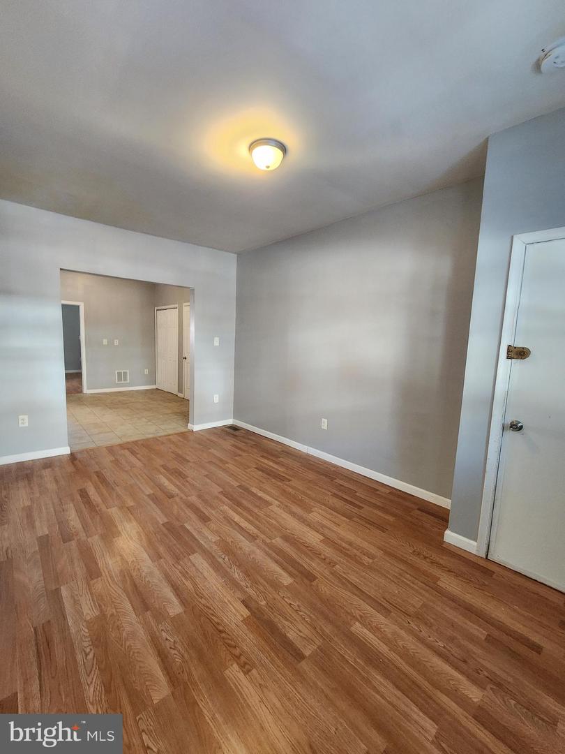 6616 Leeds St Property Photo 3
