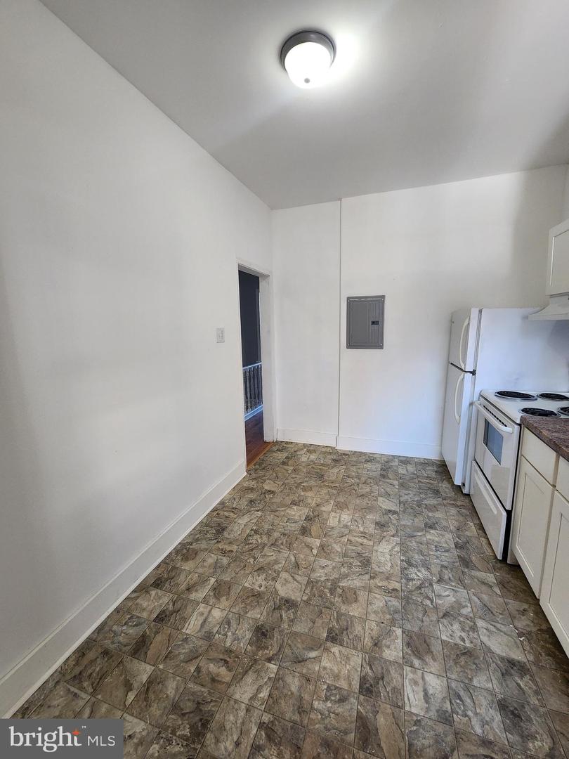 6616 Leeds St Property Photo 22