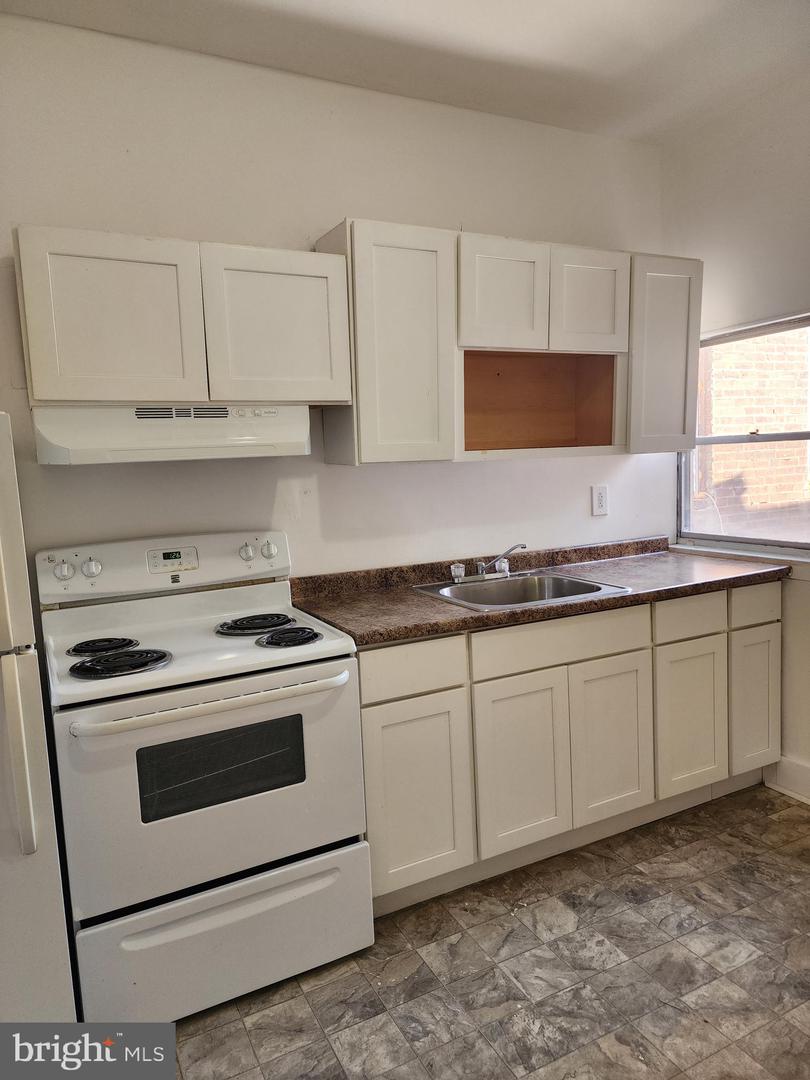 6616 Leeds St Property Photo 23