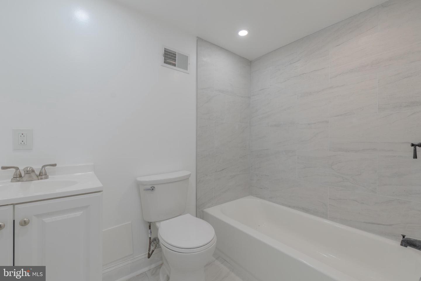1123 S 56th St Property Photo 33