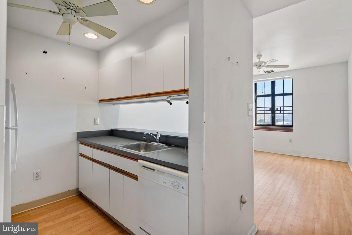 1601 Spring Garden St #410 Property Photo 3