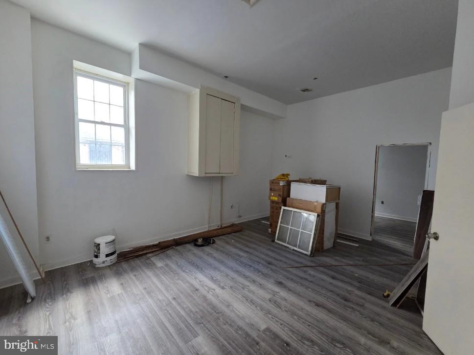 701-3 W Girard Ave Property Photo 12