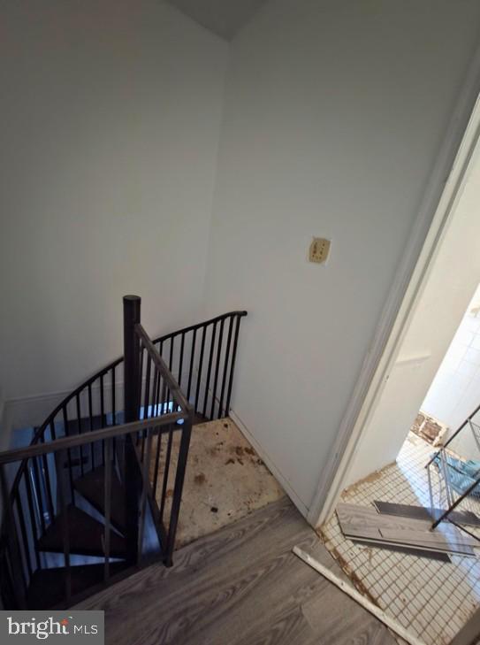 701-3 W Girard Ave Property Photo 22