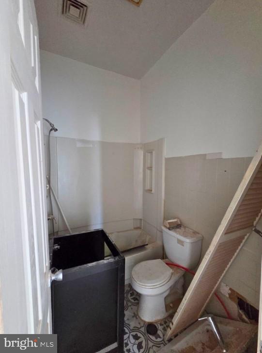 701-3 W Girard Ave Property Photo 24