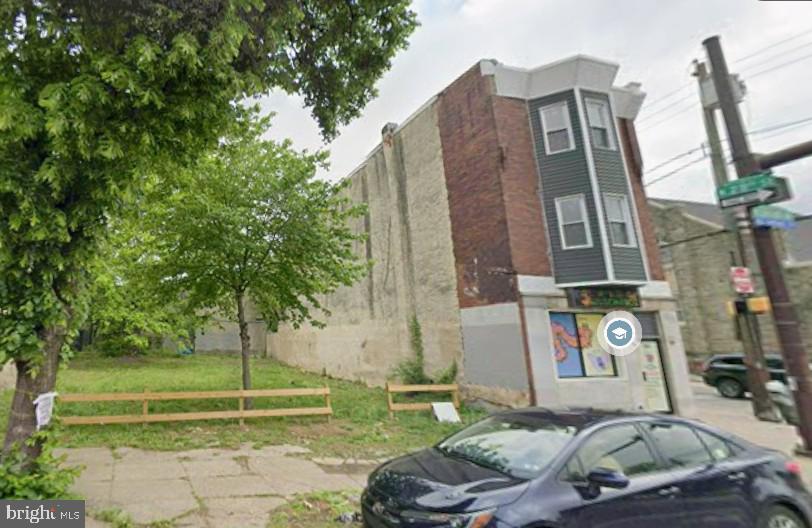 2807 W Lehigh Ave Property Photo 1