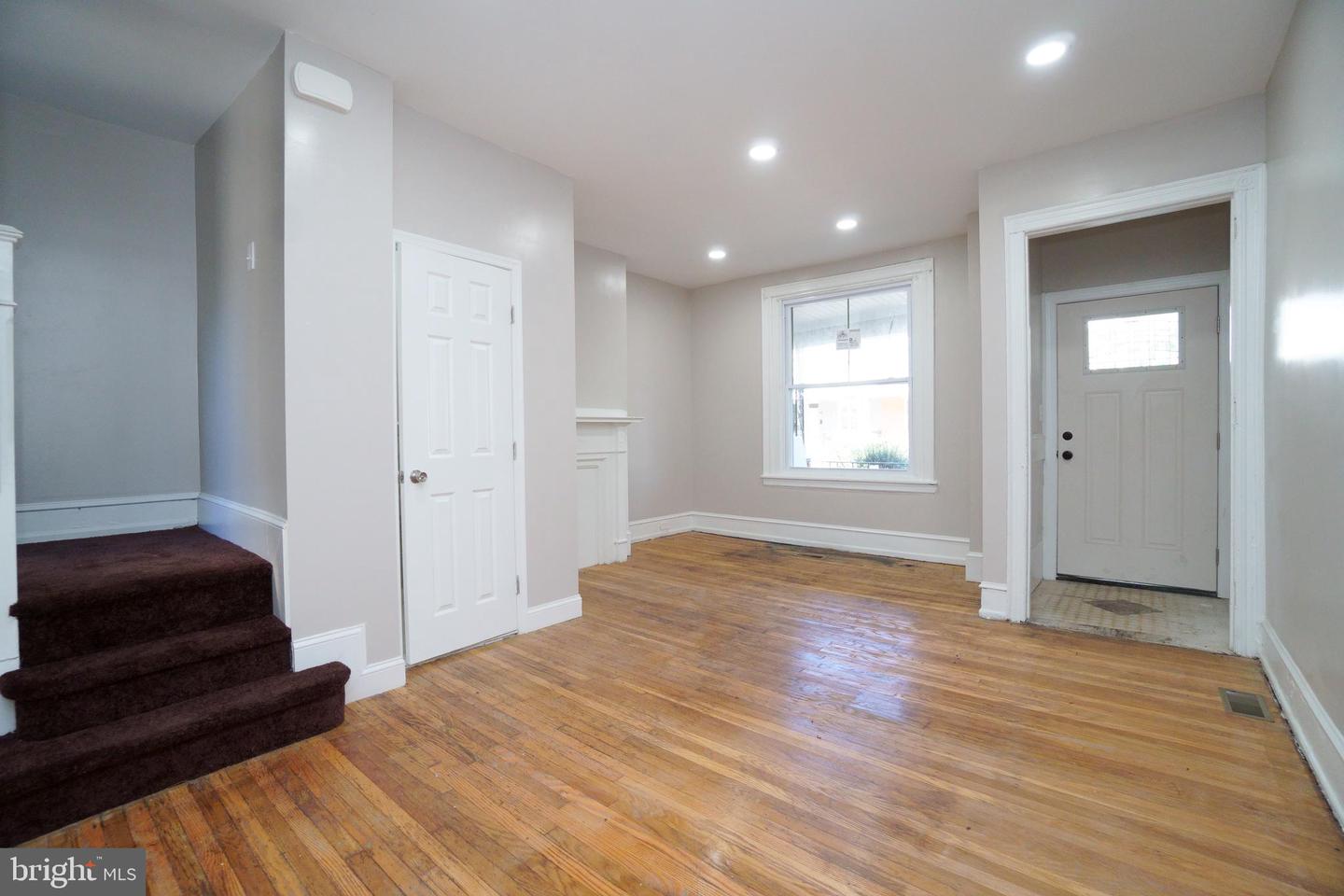 6038 Sansom St Property Photo 2