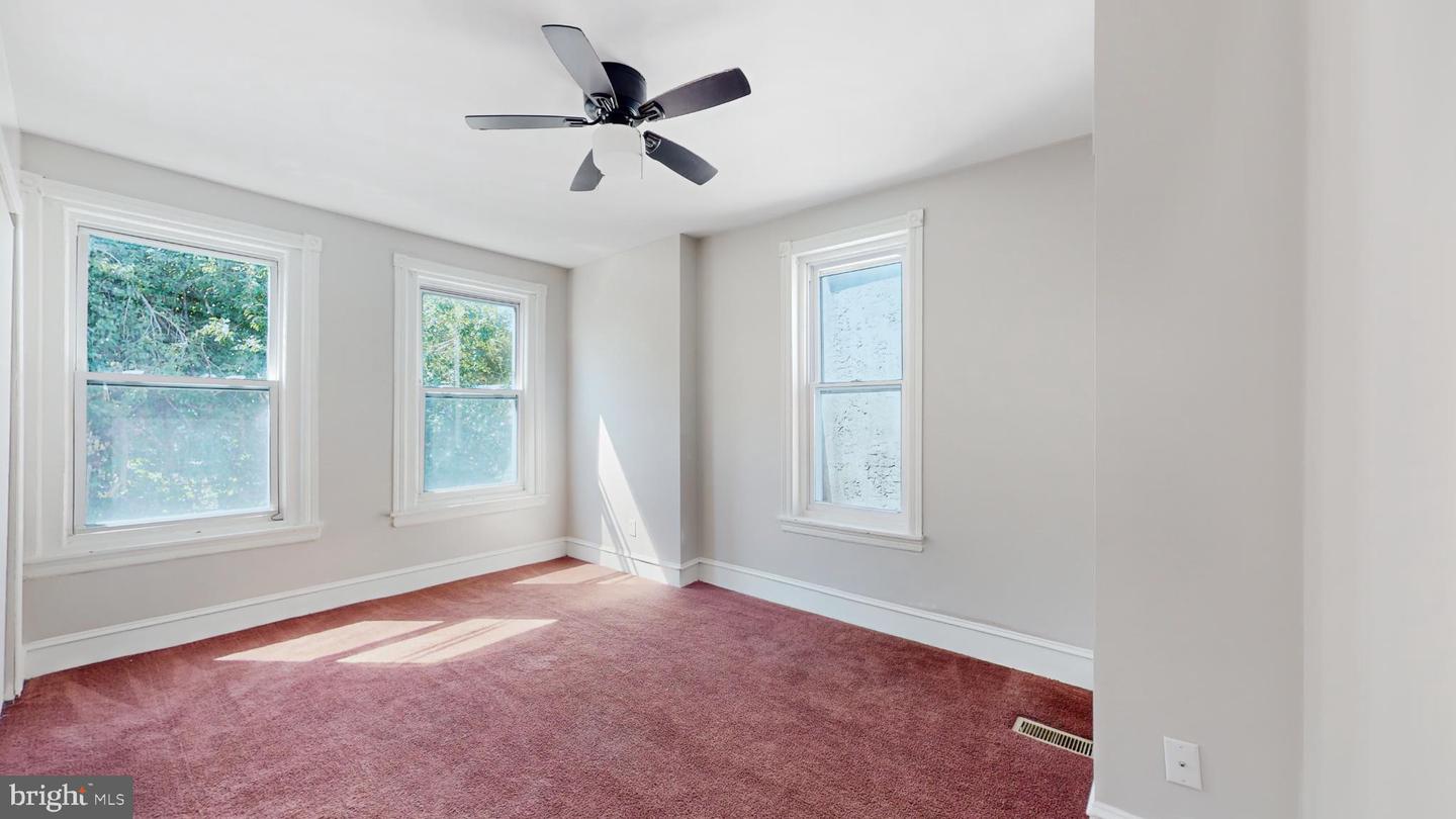 6038 Sansom St Property Photo 5