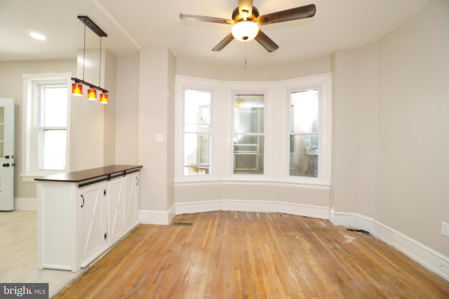 6038 Sansom St Property Photo 7