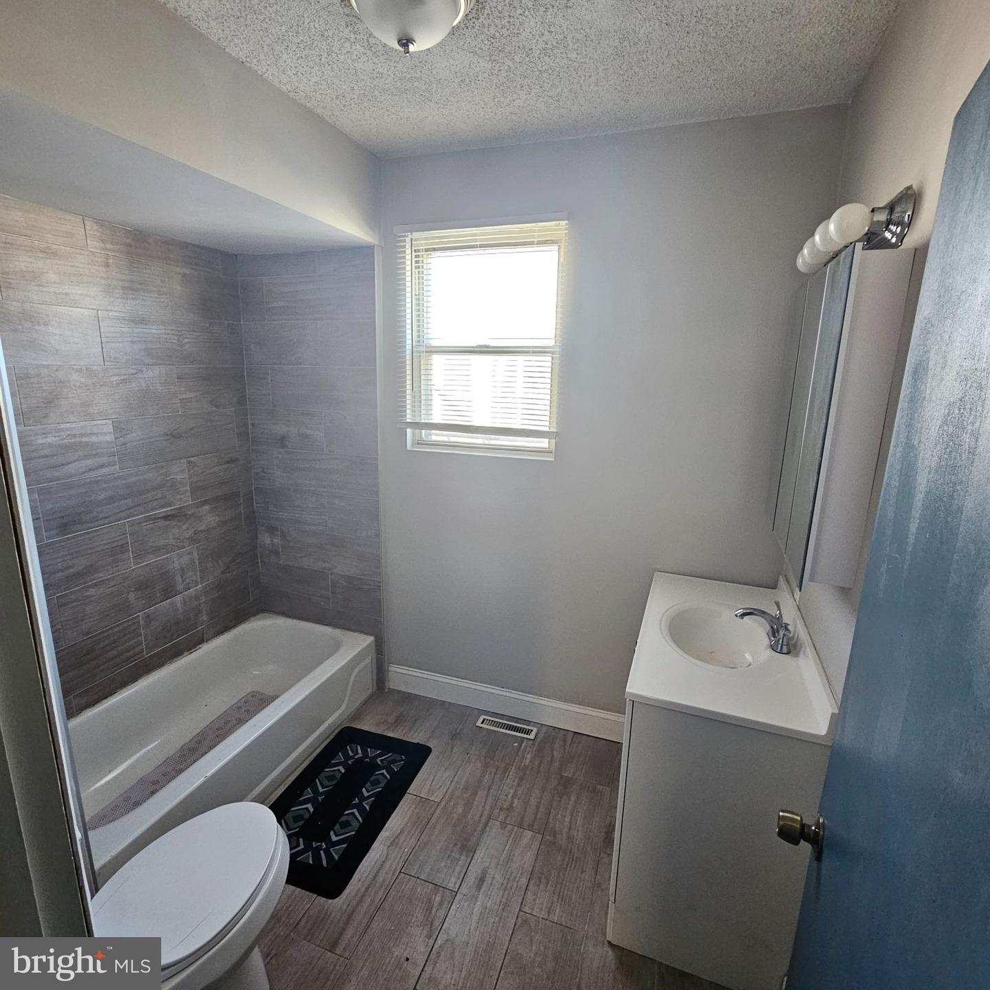 3963 Wyalusing Ave Property Photo 5