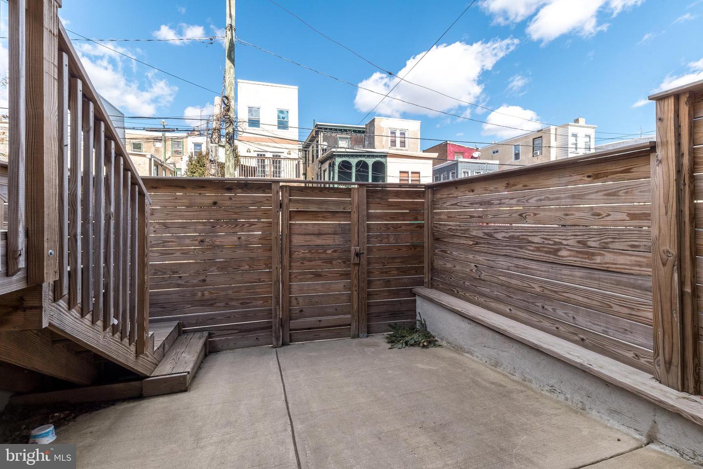 1817 Ingersoll St Property Photo 39