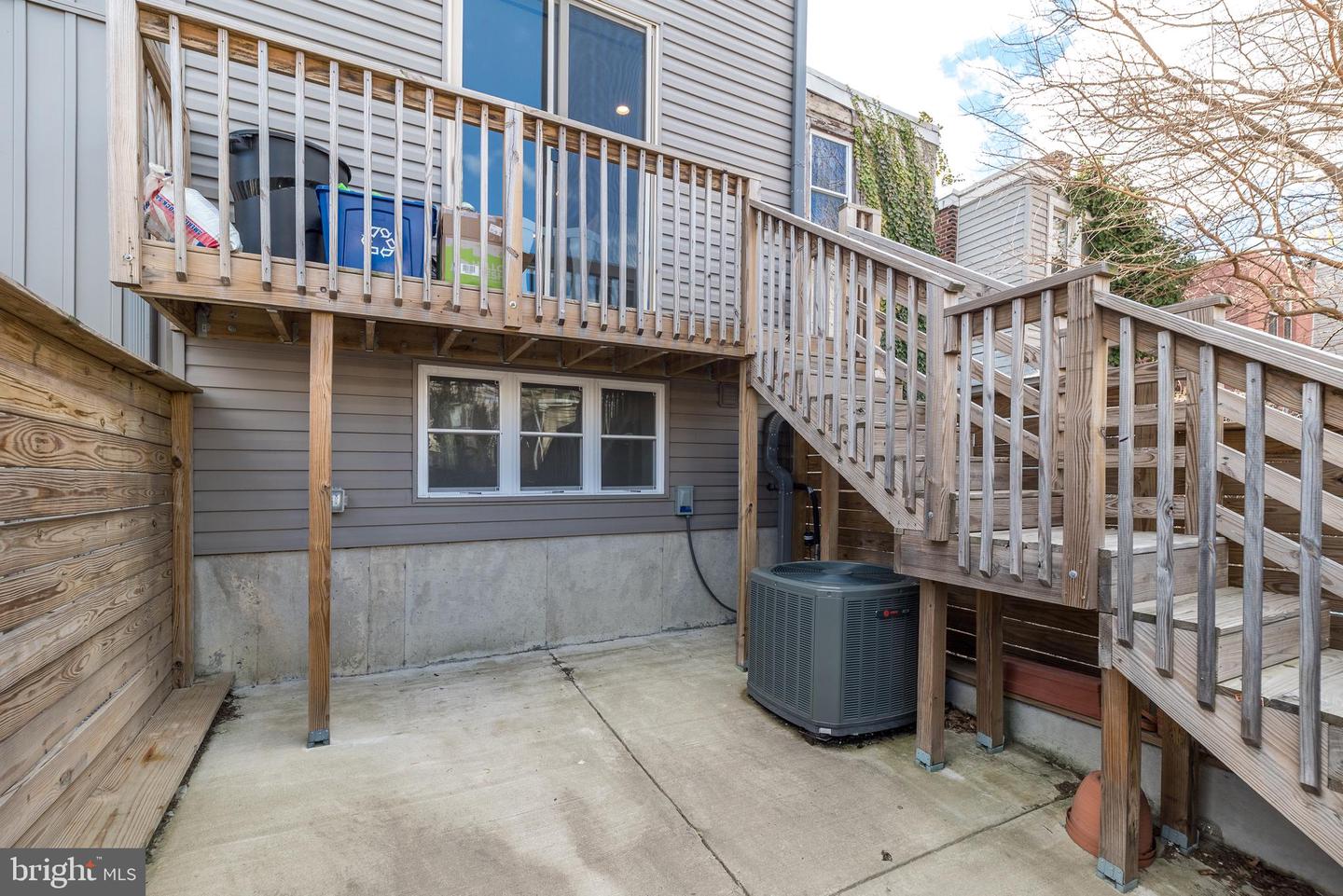 1817 Ingersoll St Property Photo 41