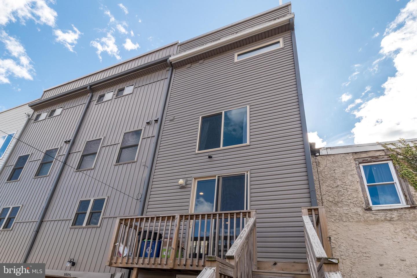 1817 Ingersoll St Property Photo 42