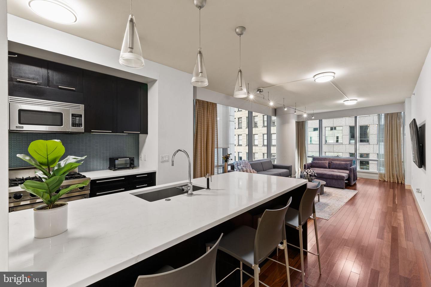 1414 S Penn Sq #6h Property Photo 1