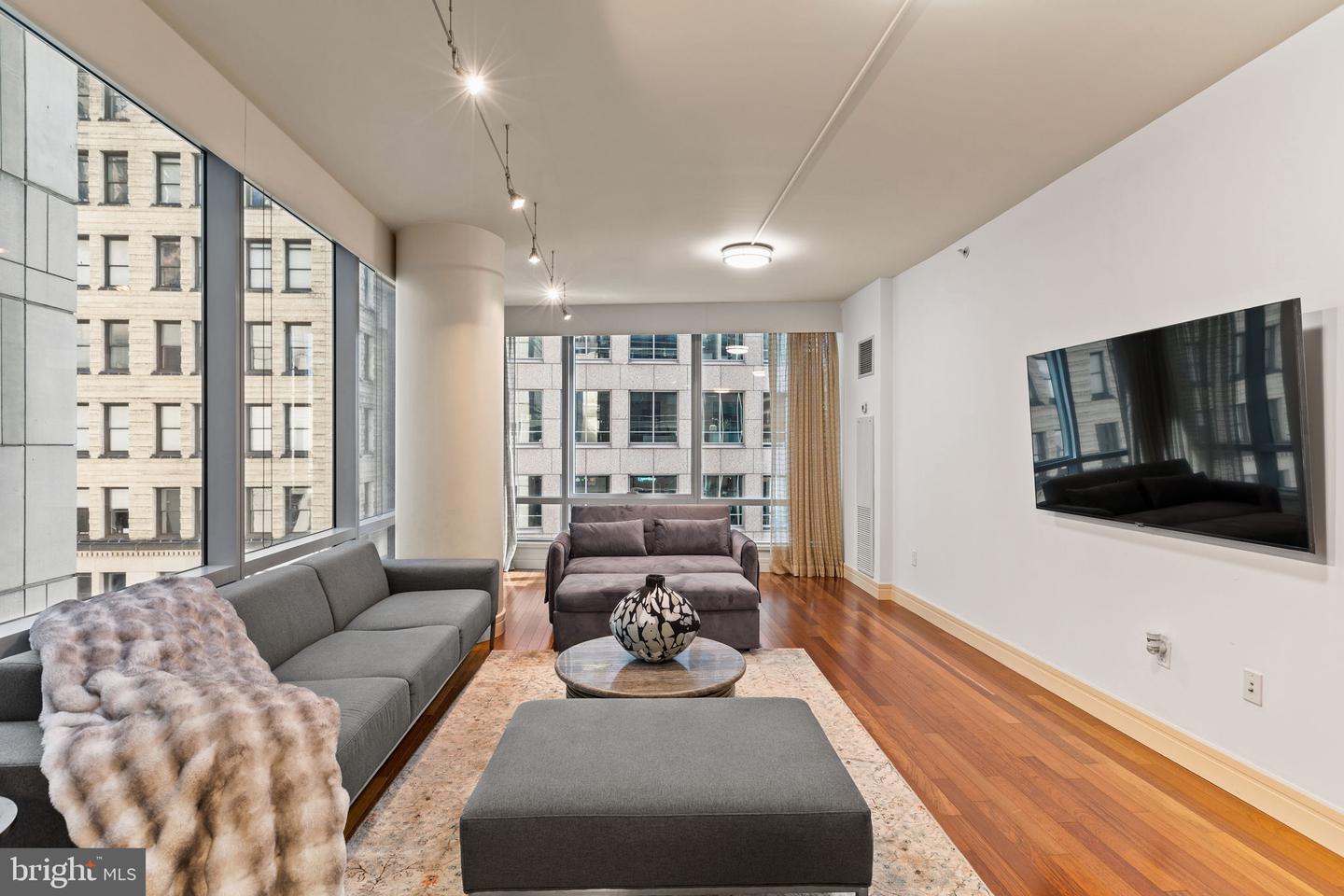 1414 S Penn Sq #6h Property Photo 2