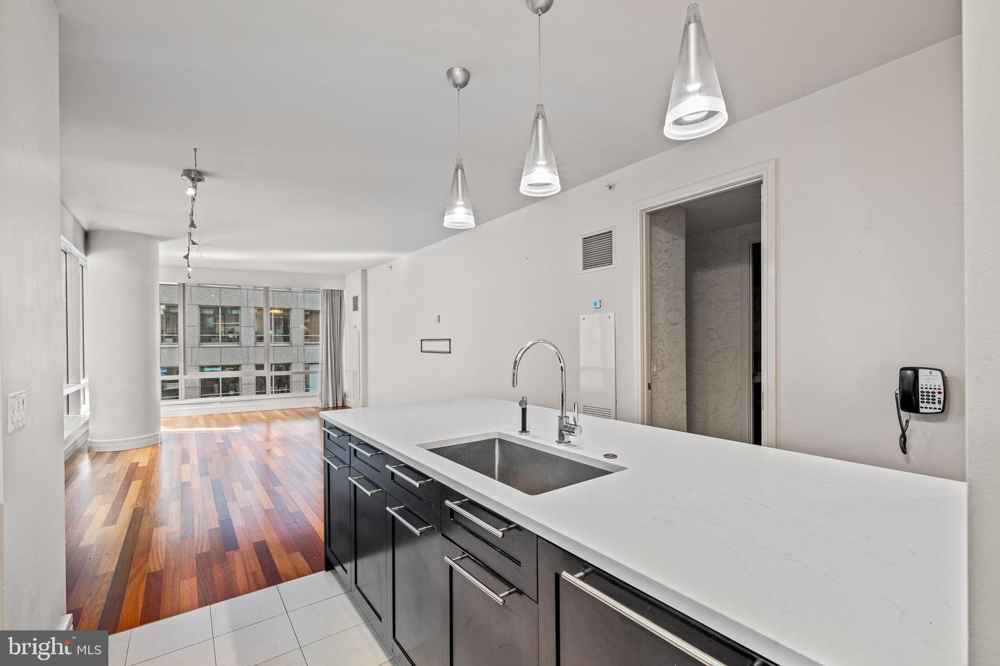 1414 S Penn Sq #6h Property Photo 7