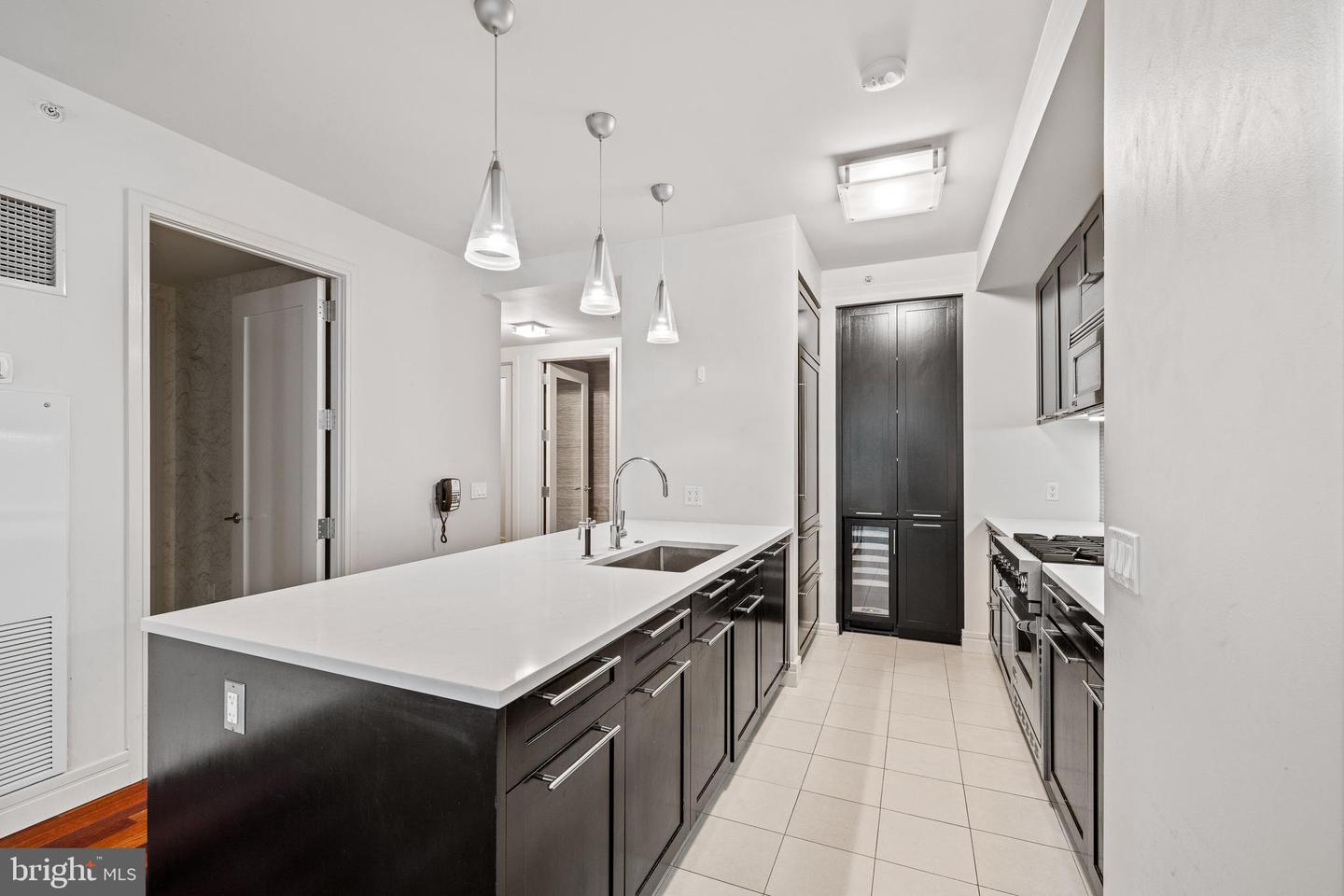 1414 S Penn Sq #6h Property Photo 9