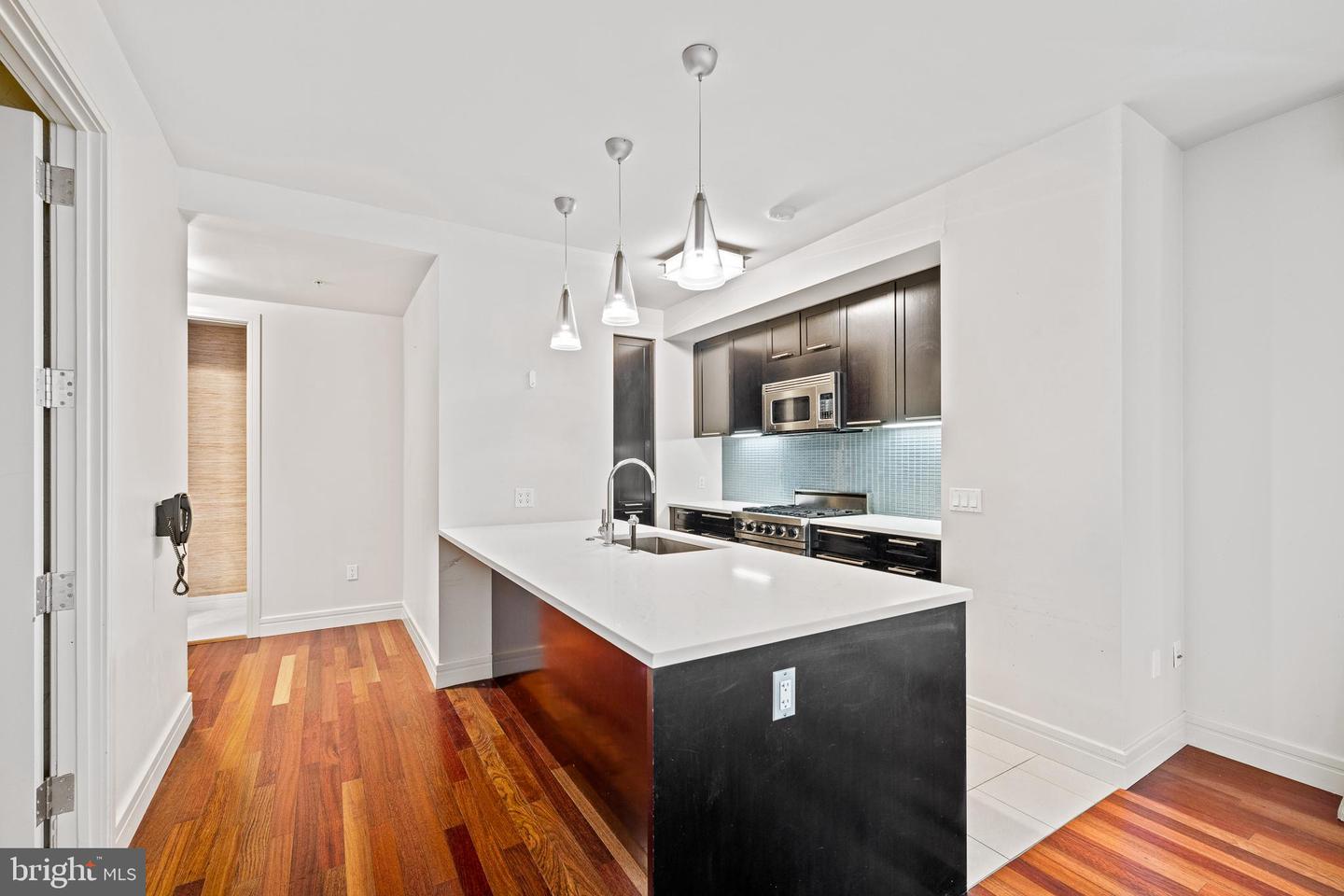 1414 S Penn Sq #6h Property Photo 10